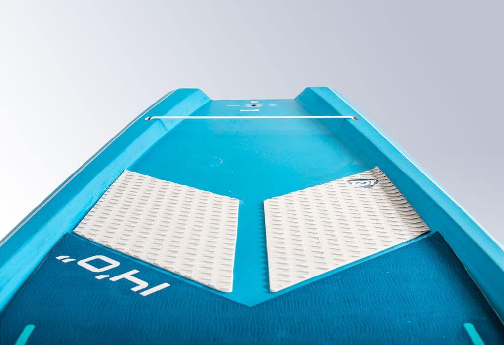 Starboard-SUP-Stand-Up-Paddleboard-Waterline-Key-Features-2020-Waterline-angled-drainage